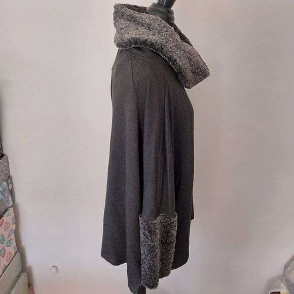 Catherine Malandrino Sweater Women's XL NWT - Picture 2 of 8